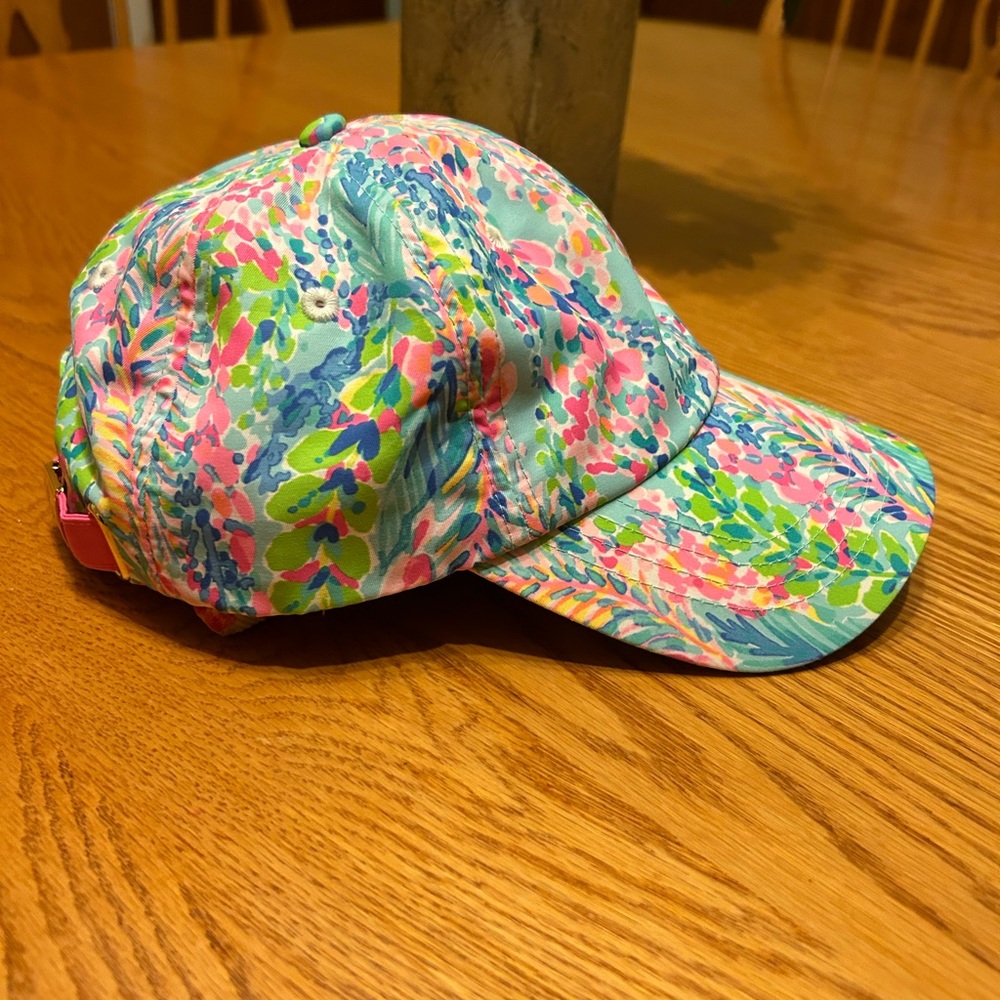 Lilly Pulitzer Run Around Hat in Multi Catch the Wave HTF 🦄
